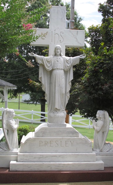 Graceland Presley Statue