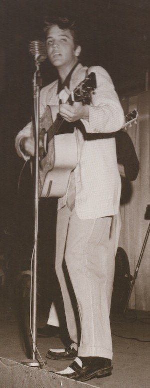 Elvis on state in 1954